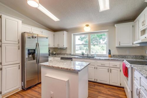 6356 Rendon Bloodworth, Fort Worth TX  76140-9456 exterior