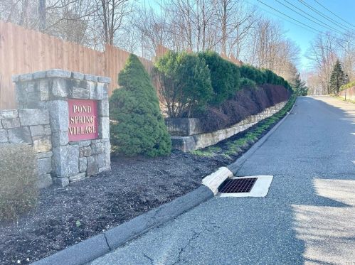 64 September Ln, Beacon Falls, CT 06403-1052