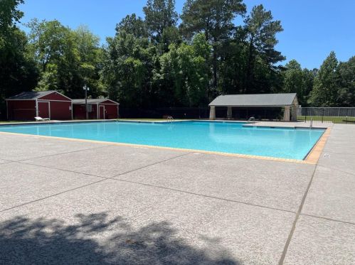 612 Arkansas Park, Conroe TX  77302-1037 exterior