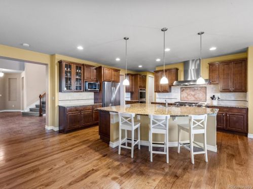 26605 Peakview Dr, Aurora CO 80016-6108 exterior