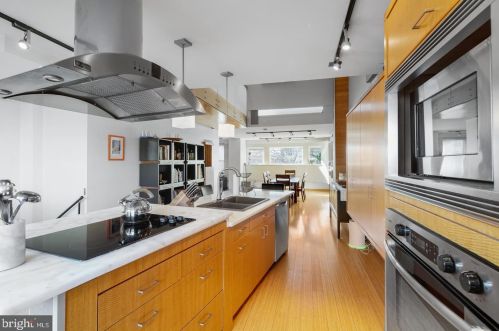 1313 11 St, Philadelphia PA 19147-5601 exterior