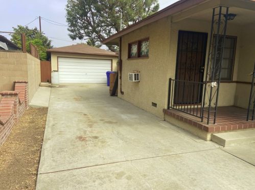 9339 Appleby St, Downey, CA 90240-3049