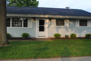 1085 Inland Dr, Vermilion, OH 44089-1236