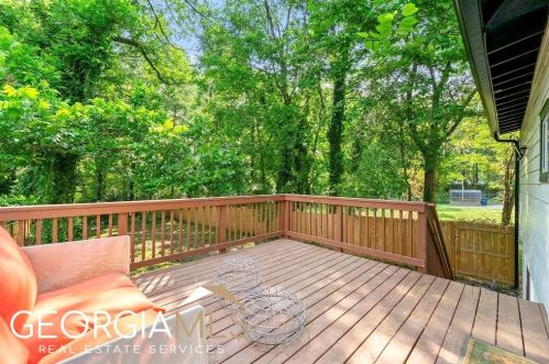 1666 Connally Dr, Atlanta GA  30344-1166 exterior