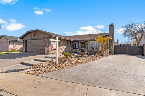 44806 12th St, Lancaster, CA 93535-2776