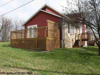 1527 Saxman Ave, Morgantown WV  26505-5326 exterior