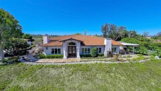 2820 Santa Fe Vista Ct, Encinitas, CA 92024-6600