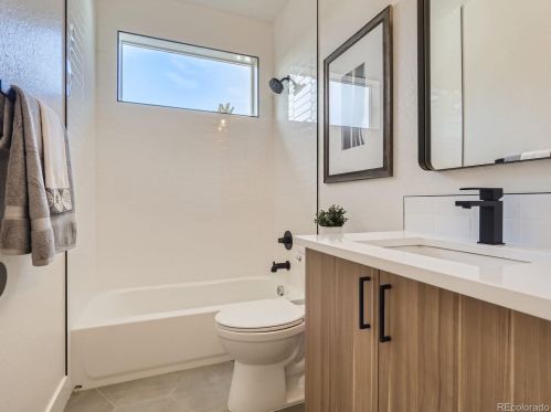 2880 Acoma St, Englewood CO 80110-2413 exterior