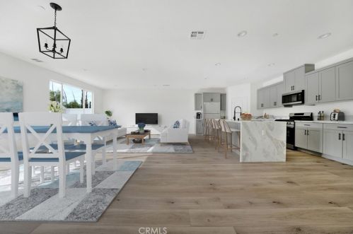 10740 Brookfield Dr, Riverside, CA 92505-3961