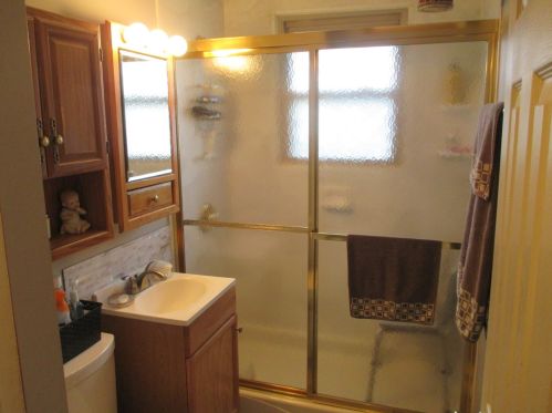 334 Shawnee Dr, Carol Stream IL  60188-1962 exterior