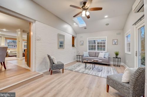 7203 Hadlow Dr, Springfield VA  22152-3529 exterior