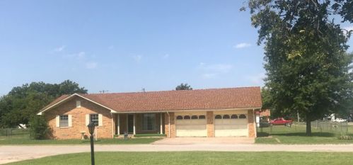 102 Walnut St, Temple, OK 73568-9055