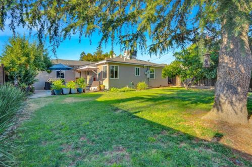 1700 Kenneth Dr, Turlock CA 95380-3421 exterior