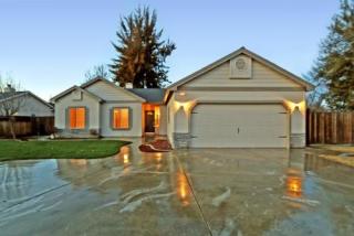 1384 Tulip St, Lemoore, CA 93245-5207