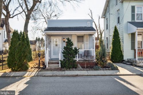 370 3rd St, Hanover, PA 17331-4909