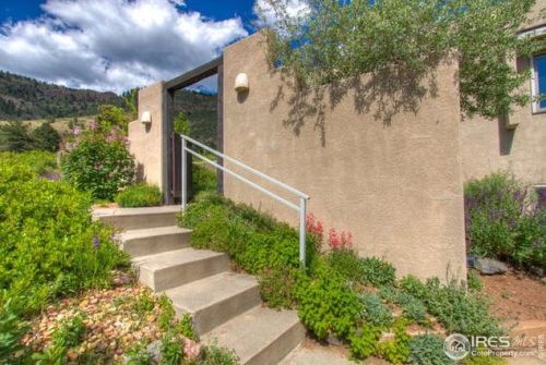 2402 Ponderosa Hl Rd, Lyons CO 80540-8432 exterior