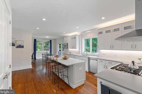 524 Princeton Kingston Rd, Princeton NJ  08540-4059 exterior