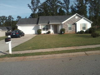 406 Lexington Park Dr, Lagrange, GA 30241-3696