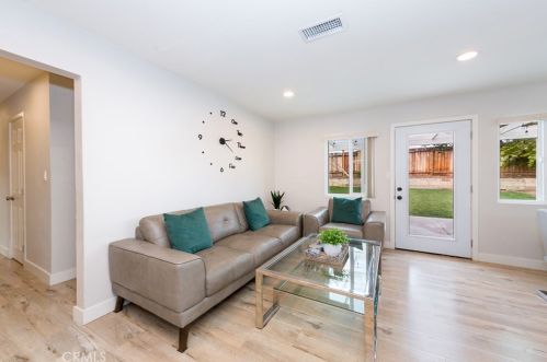 2647 Angela St, Simi Valley CA  93065-2605 exterior