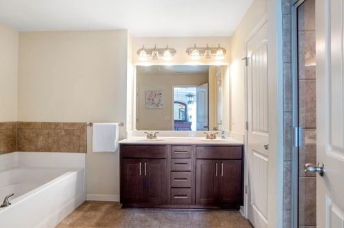 1186 Laurel Valley Ct, Buford GA  30519-8133 exterior