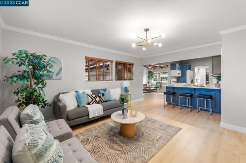 2248 Huron Dr, Concord CA  94519-2033 exterior