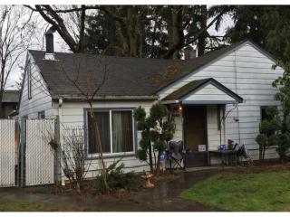12616 Sherman St, Portland, OR 97233-1450