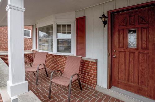 5777 Brandtmanor Dr, Cincinnati, OH 45248-4202