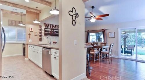 5474 Geoffrey Ave, Simi Valley CA  93063-4123 exterior