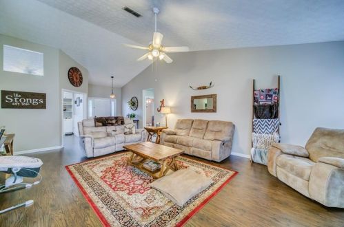 1015 River Plantation Dr, Holly Springs GA  30188-2388 exterior