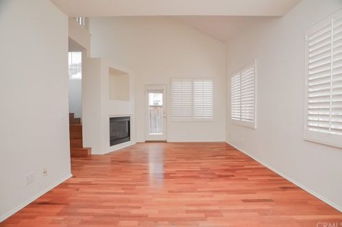 65 Danbury Ln, Irvine, CA 92618-3971