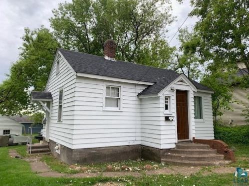914 White Ave, Scanlon, MN 55720-2318