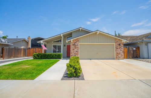 2138 Mckinley Ct, Los Banos, CA 93635-5123