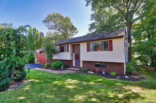 263 Juniper Ridge Dr, Waterbury, CT 06708-2169