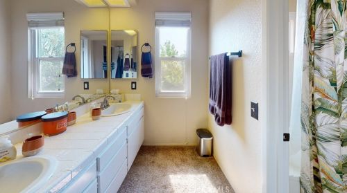 1025 Jasmine St, Redlands CA  92374-4925 exterior