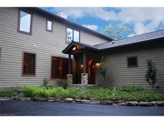115 Hickory Nut Cove Rd, Fairview, NC 28730-8533
