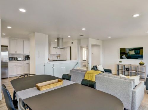 2441 Mira Vista Dr, Richmond CA  94530-1660 exterior