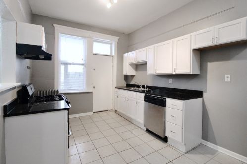2939 Belmont Ave, Chicago, IL 60618-6080