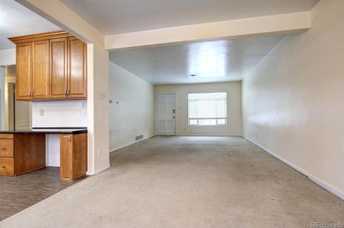 928 Scranton St, Denver CO  80011-6404 exterior