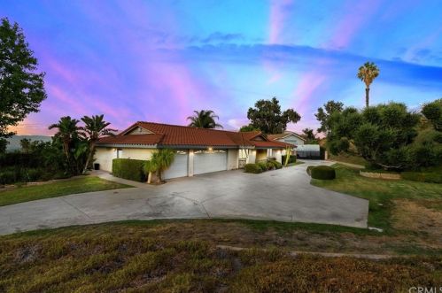 15740 Rancho Viejo Dr, Riverside CA  92506-5820 exterior