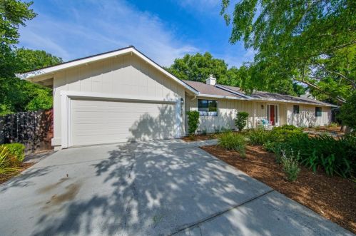 1479 Miramonte Ave, Los Altos, CA 94024-5604