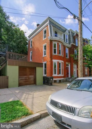 213 Harris St, Harrisburg, PA 17102-2429
