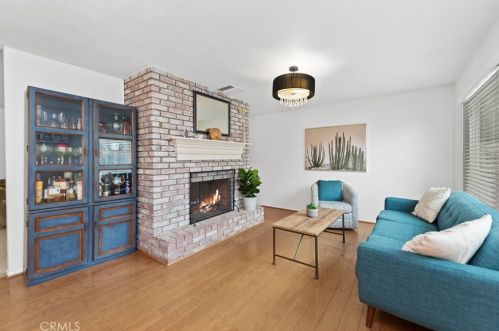 6750 Charing St, Simi Valley CA 93063-3926 exterior