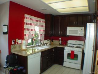 2577 Plaza Del Amo, Torrance CA 90503-7360 exterior