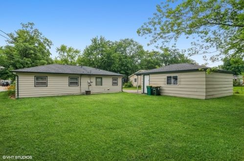 312 Spruce St, North Aurora, IL 60542-1343