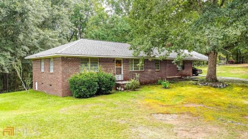 5137 Emmett Still Rd, Loganville, GA 30052-4454