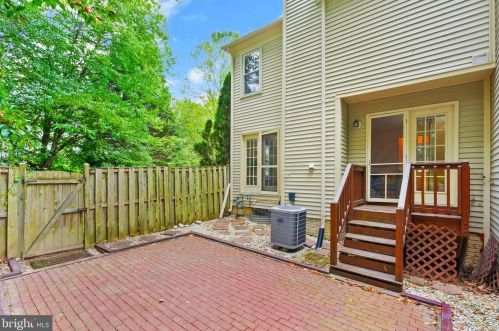7223 Olde Lantern Way, Springfield VA  22152-3568 exterior