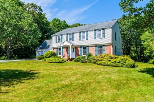 48 Coult Ln, Lyme, CT 06371-1104