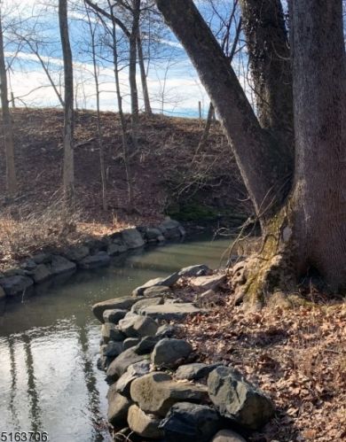 1069 Canal Rd, Princeton NJ  08540-8434 exterior