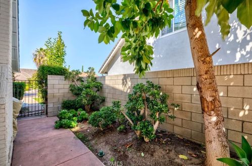 15192 Touraine Way, Irvine CA  92604-3150 exterior