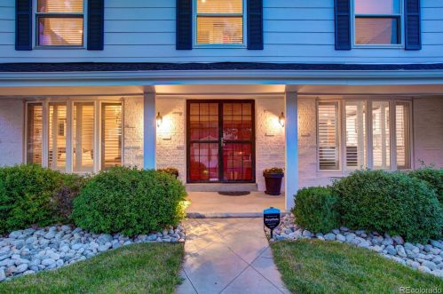 4961 Chester St, Englewood, CO 80111-1327